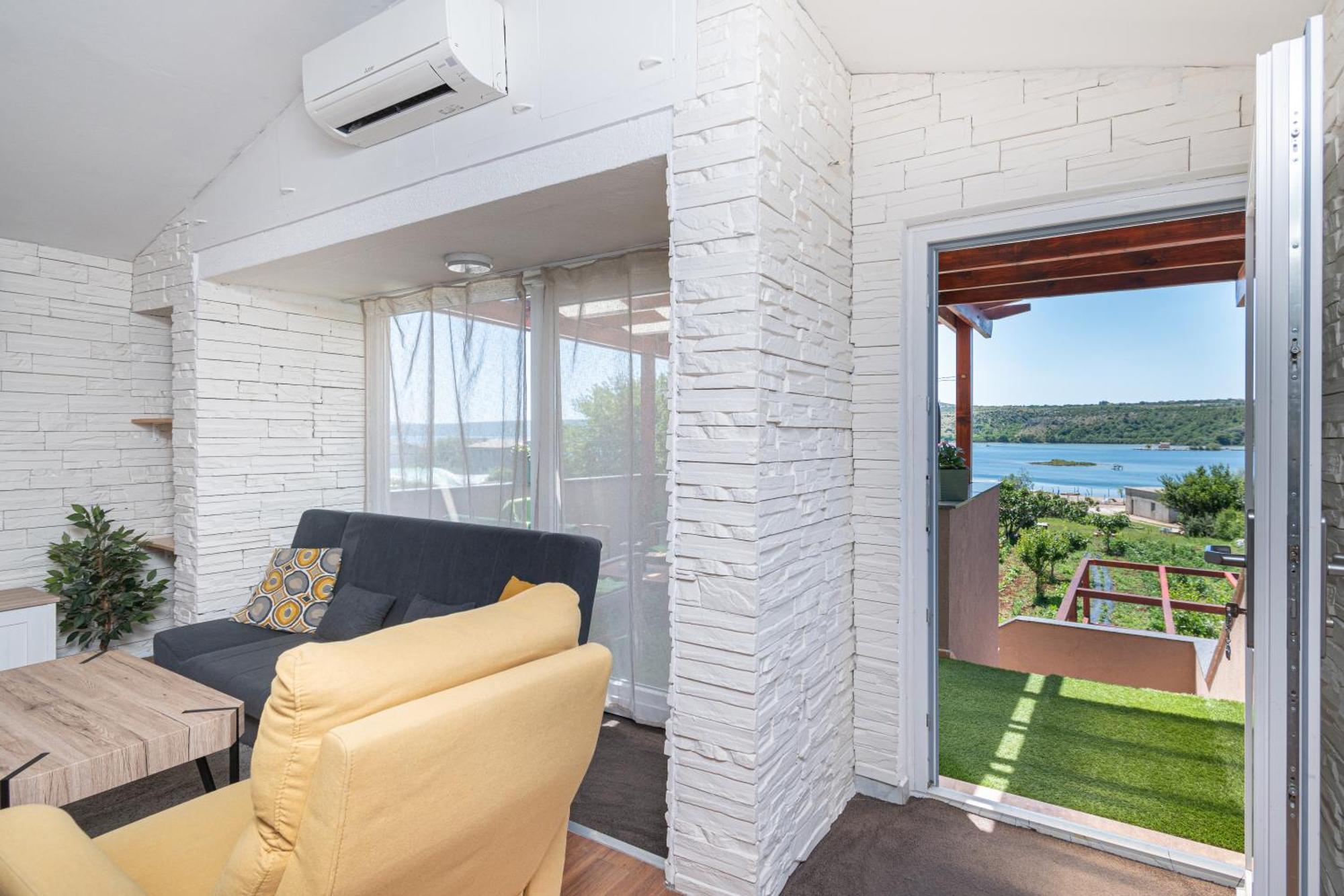 Apartment Dalmatino Posedarje Luaran gambar